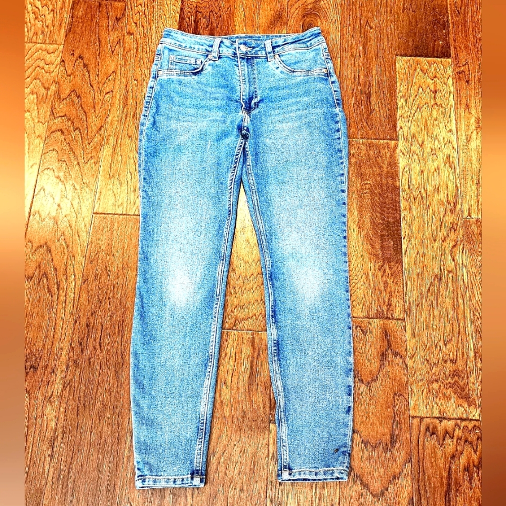 Jeans, skinny fit, size 8 waist and 28 in. inseam by Divided H&M